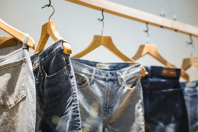 jeans-4674354_640